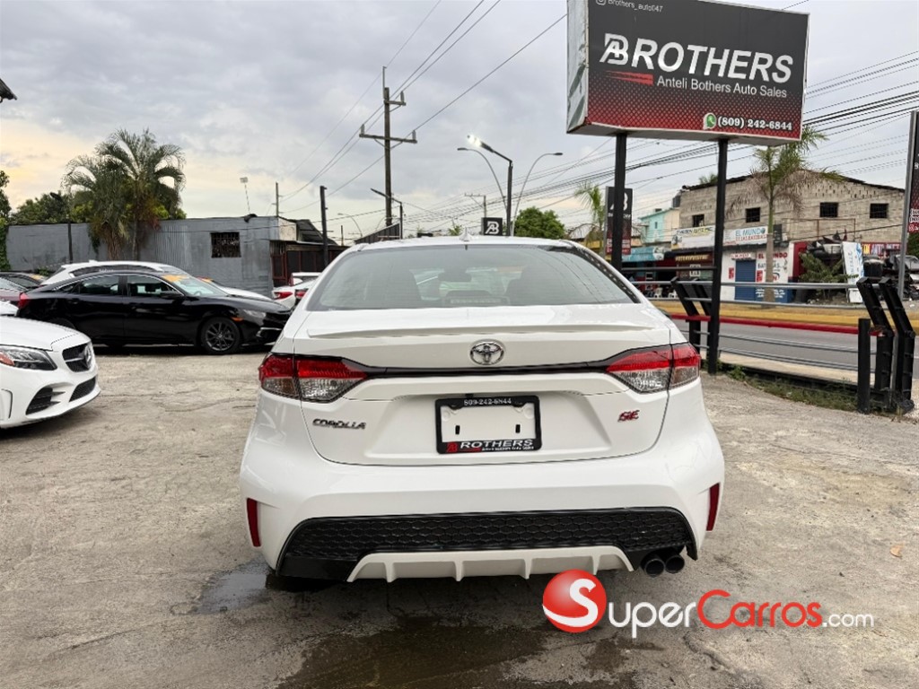 2022 Toyota Corolla SE — foto 6 / 12