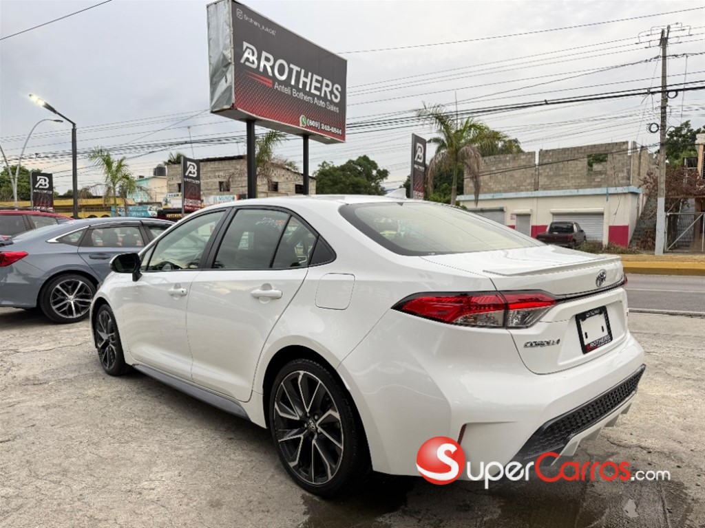 2022 Toyota Corolla SE — foto 7 / 12
