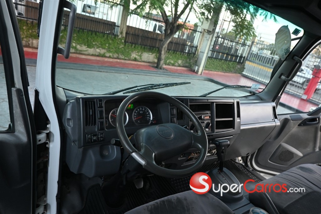 2014 Isuzu NQR 18 Pies — foto 6 / 9