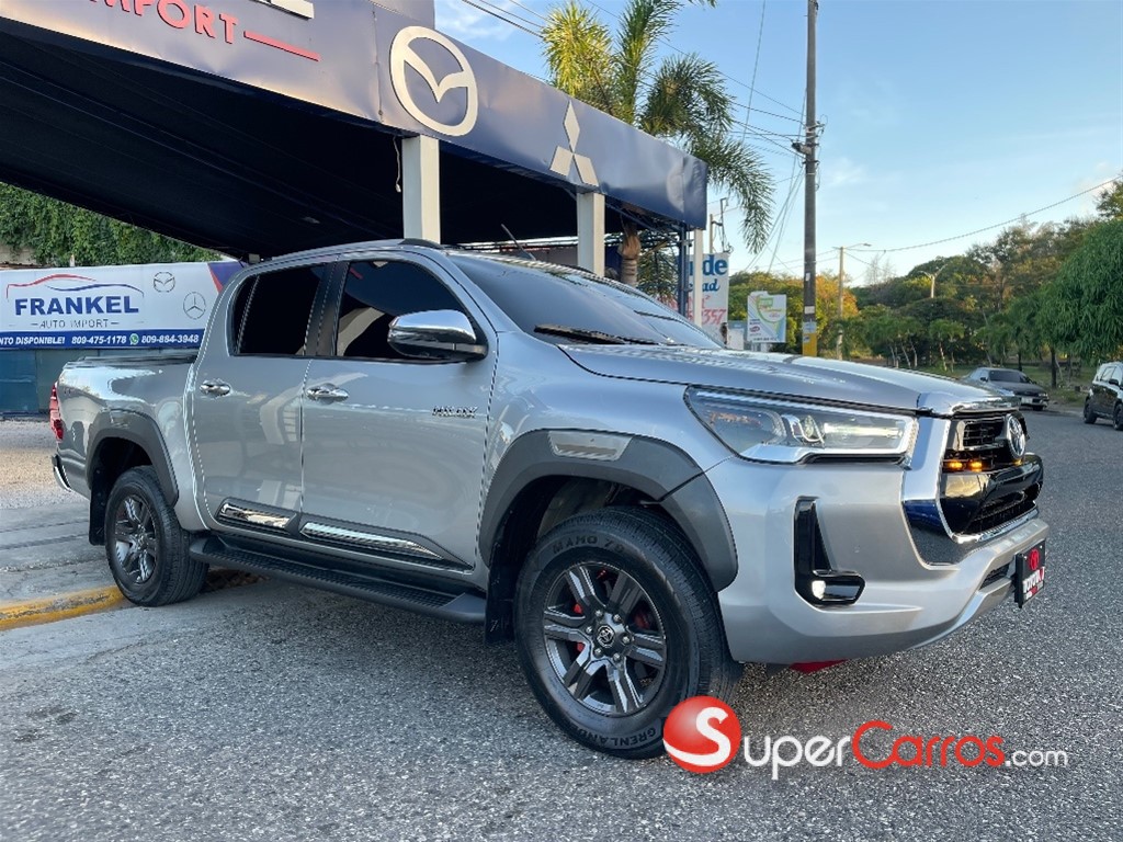 2023 Toyota Hilux SRV — foto 3 / 9