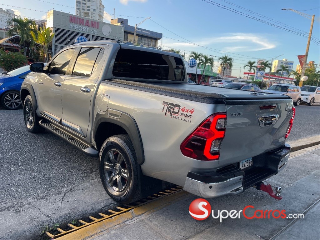 2023 Toyota Hilux SRV — foto 5 / 9