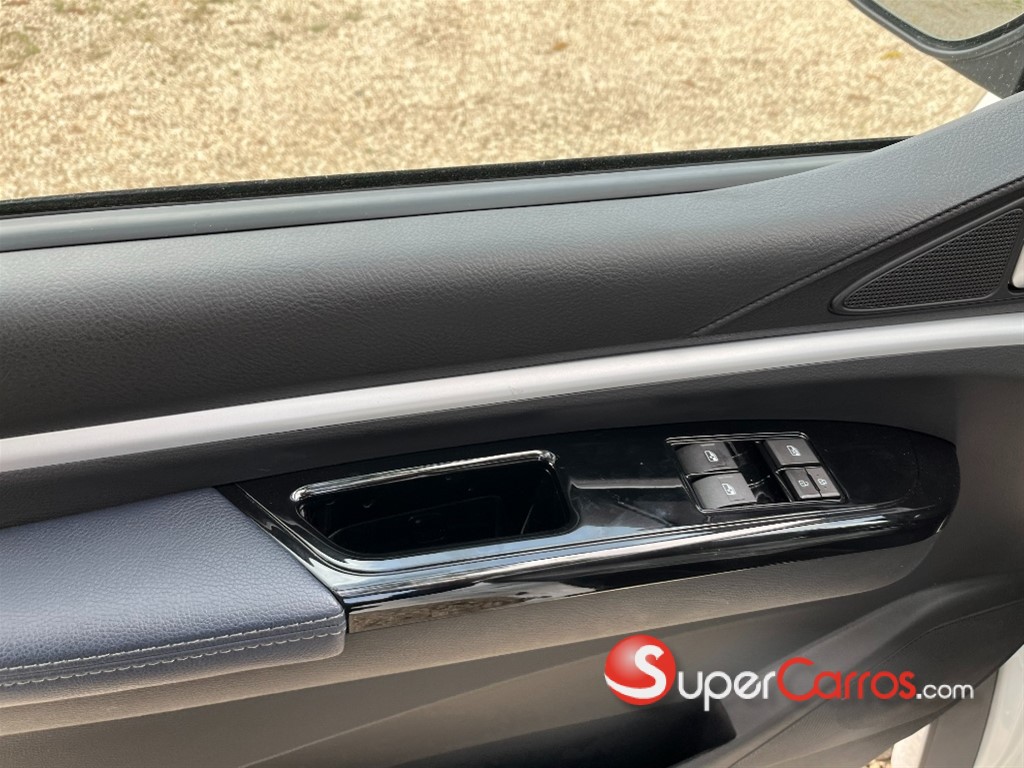 2026 Forthing V3 — foto 8 / 10