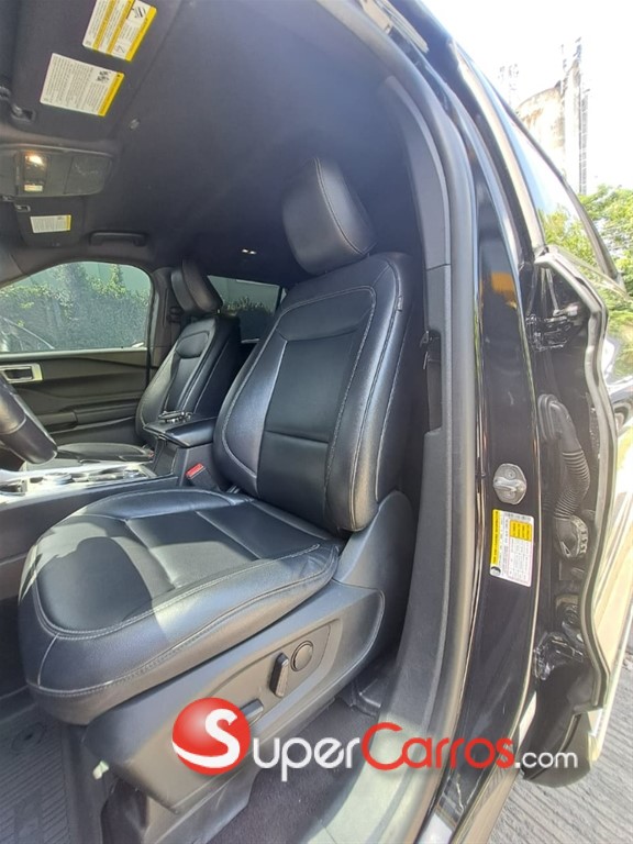 2020 Ford Explorer XLT 4WD — foto 7 / 12