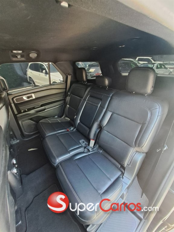 2020 Ford Explorer XLT 4WD — foto 9 / 12
