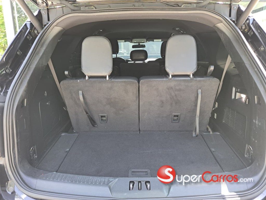 2020 Ford Explorer XLT 4WD — foto 10 / 12