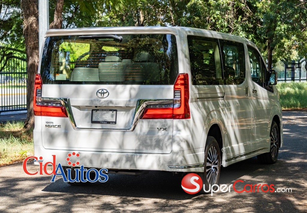 2026 Toyota Hiace VIP GL — foto 3 / 11