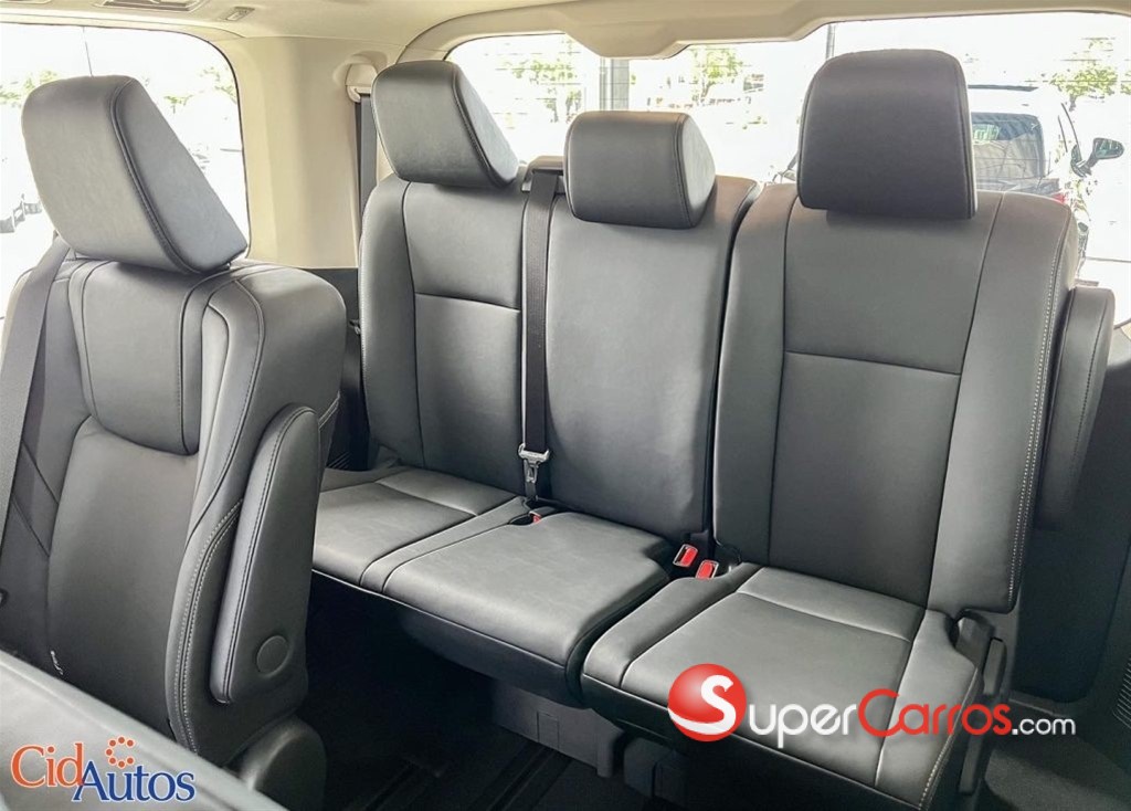 2026 Toyota Hiace VIP GL — foto 11 / 11