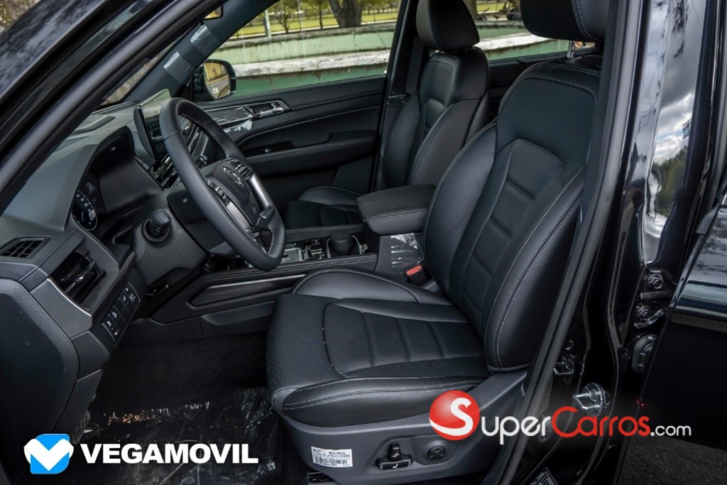 2026 KGM Rexton URBAN — foto 7 / 12