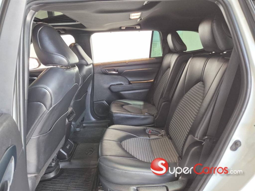 2022 Toyota Highlander XSE — foto 6 / 12