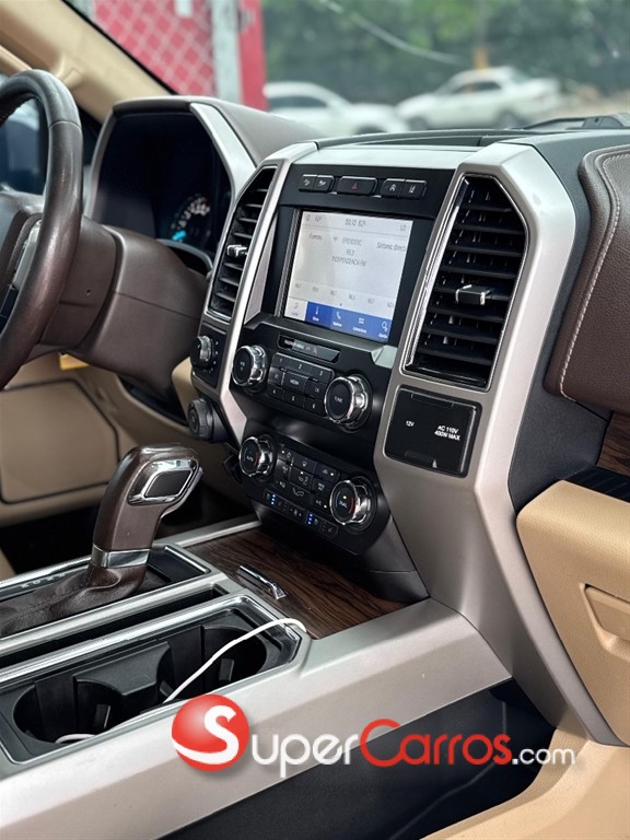 2020 Ford F 150 Lariat Ecoboost — foto 5 / 12