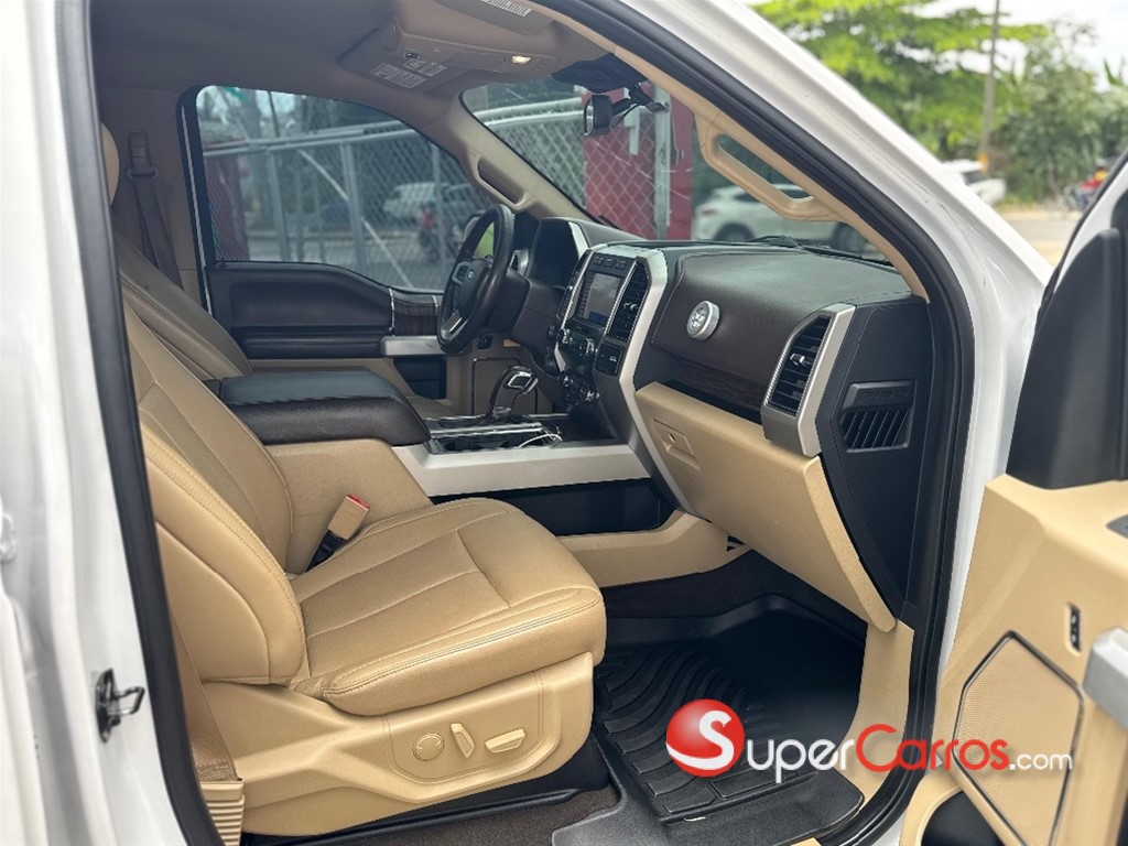 2020 Ford F 150 Lariat Ecoboost — foto 8 / 12