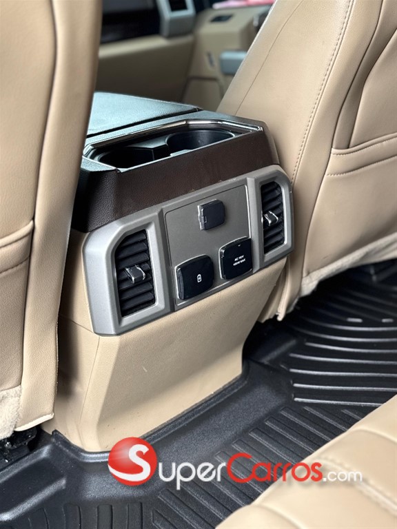 2020 Ford F 150 Lariat Ecoboost — foto 12 / 12