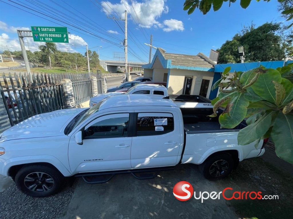 2018 Toyota Tacoma TRD SPORT — foto 8 / 10
