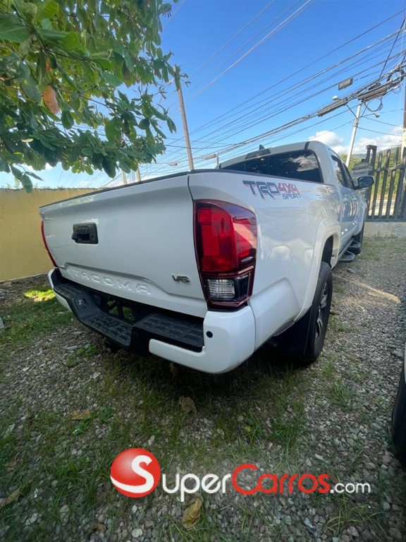 2018 Toyota Tacoma TRD SPORT — foto 9 / 10