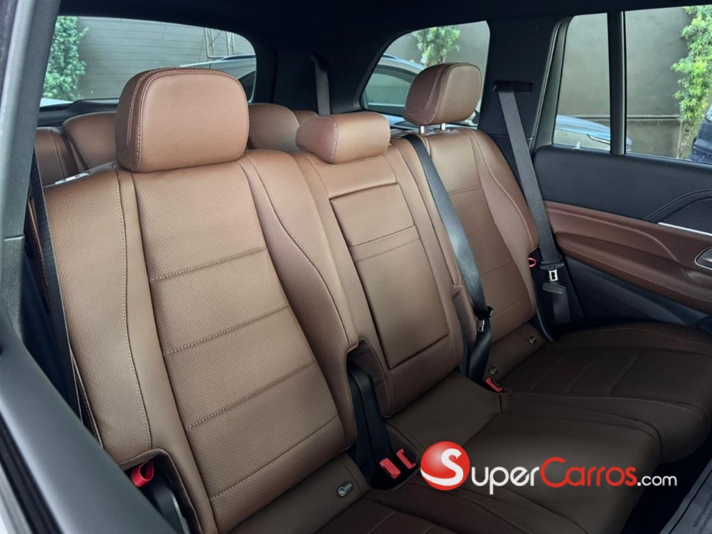 2025 Mercedes-Benz Clase GLS 450 4MATIC AMG — foto 9 / 12