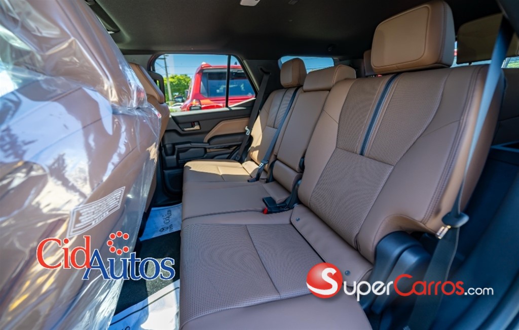 2027 Toyota 4 Runner Limited — foto 10 / 10