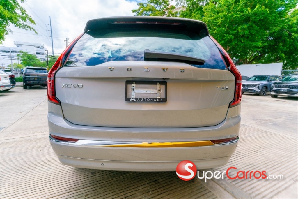 2025 Volvo XC90 CORE — foto 3 / 9
