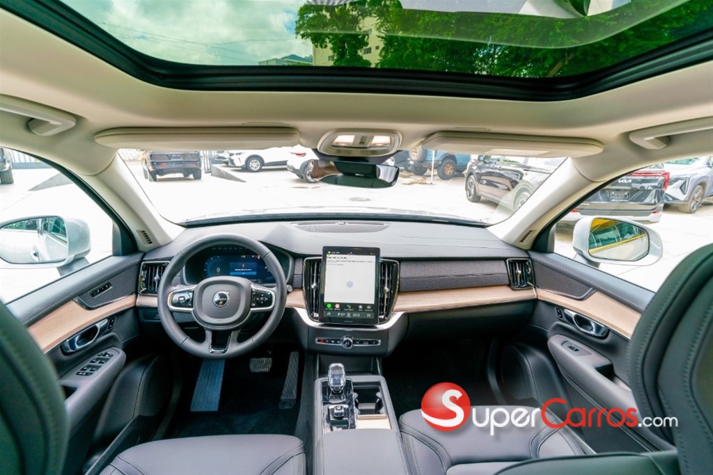2025 Volvo XC90 CORE — foto 6 / 9