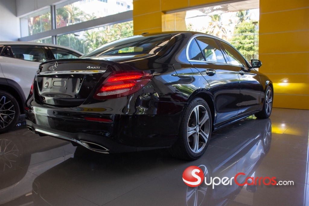 2017 Mercedes-Benz Clase E 300 4MATIC — foto 7 / 12