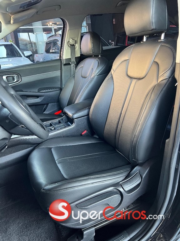 2022 Kia Sorento — foto 4 / 6