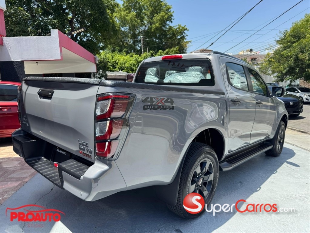2027 Isuzu DMAX LSE — foto 6 / 10