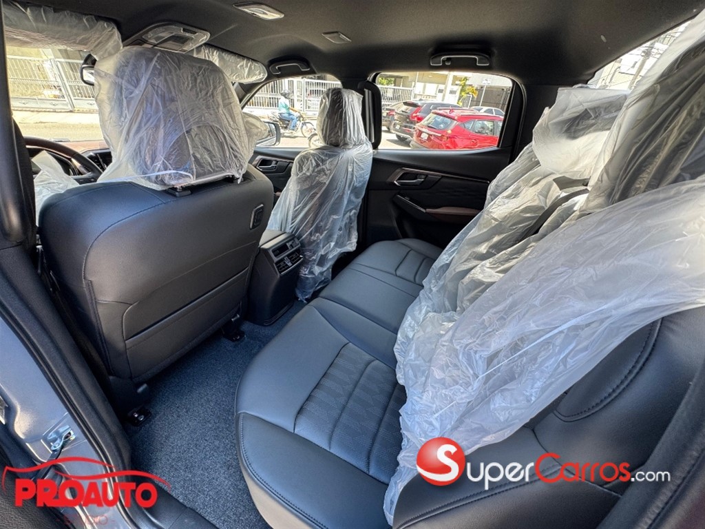 2027 Isuzu DMAX LSE — foto 8 / 10