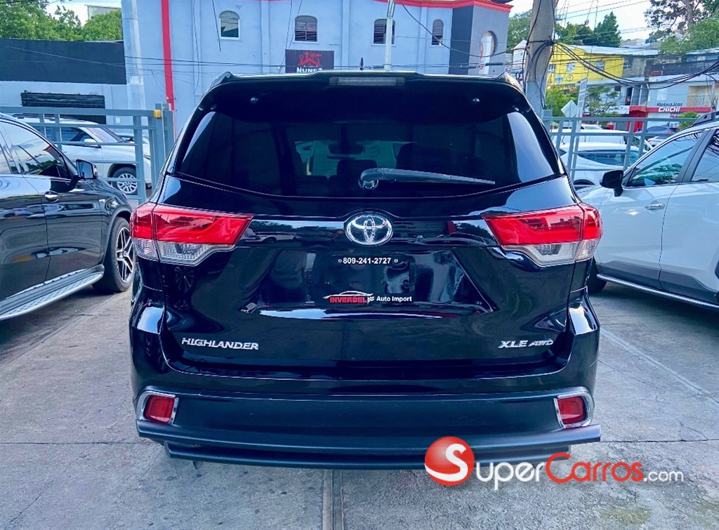 2017 Toyota Highlander XLE — foto 5 / 12