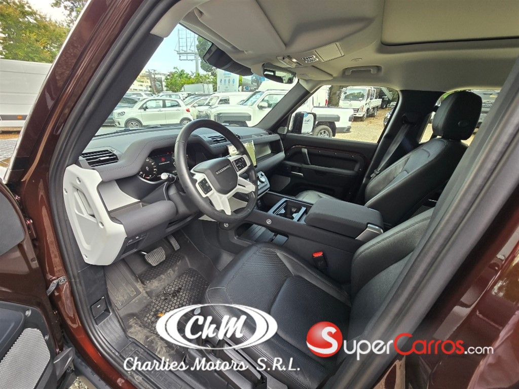 2025 Land Rover Defender P400 — foto 5 / 12