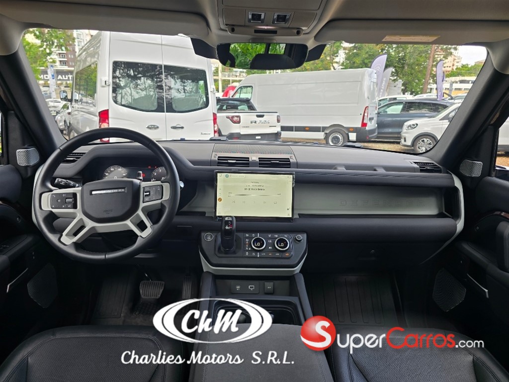 2025 Land Rover Defender P400 — foto 11 / 12