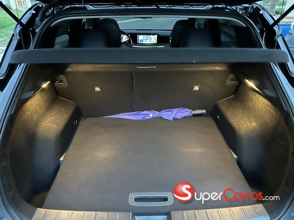 2025 Nissan Kicks Exclusive — foto 2 / 12