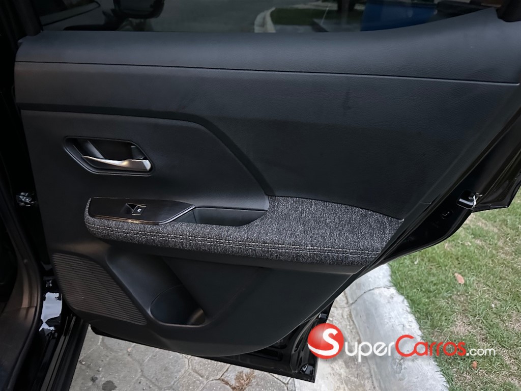 2025 Nissan Kicks Exclusive — foto 12 / 12