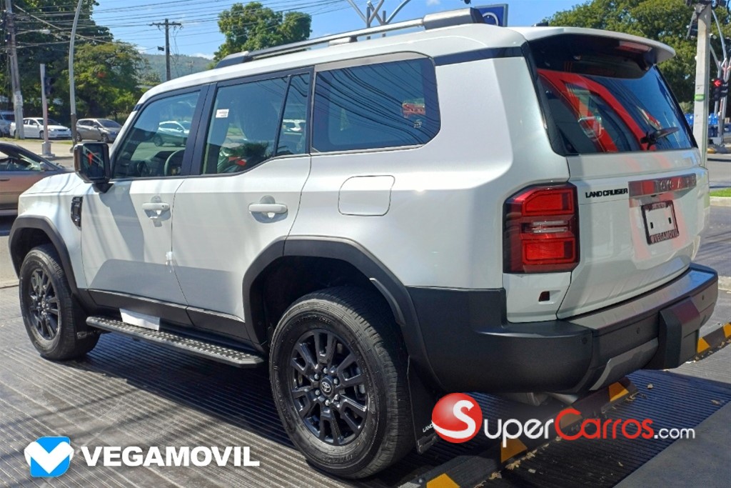 2026 Toyota Land Cruiser Prado All Rounder — foto 5 / 10