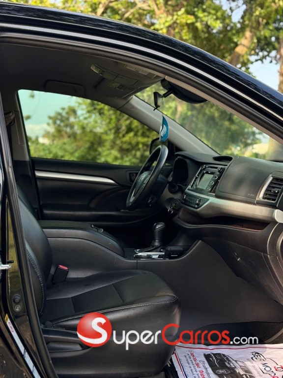 2018 Toyota Highlander LE Plus — foto 6 / 10
