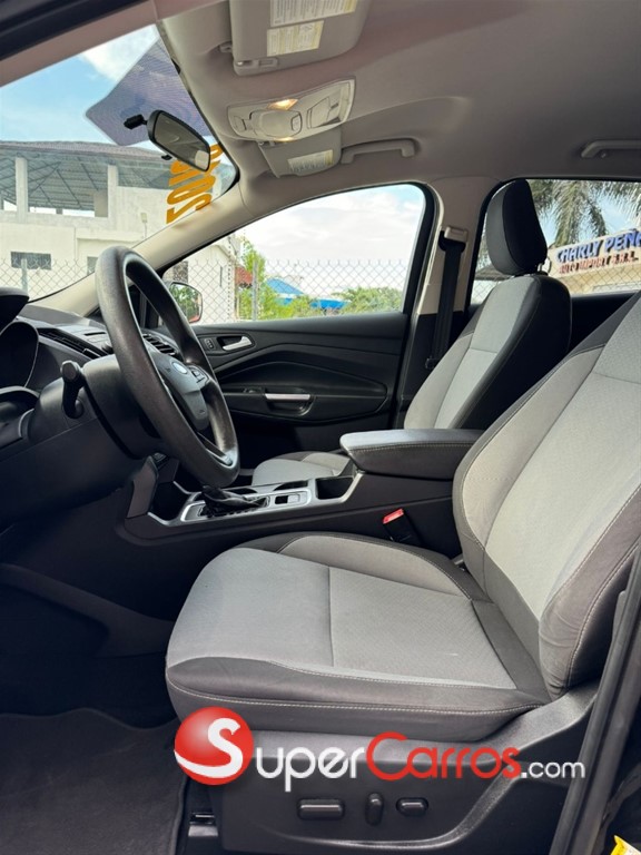 2018 Ford Escape SE — foto 8 / 10
