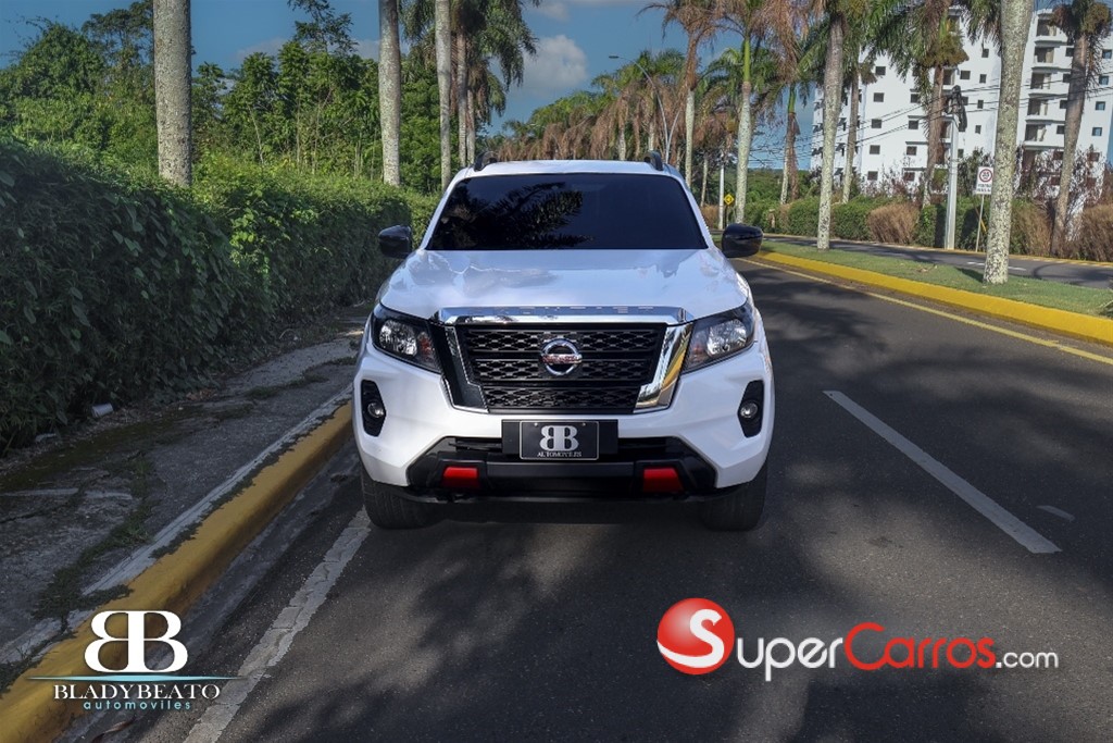 2023 Nissan Frontier — foto 2 / 10