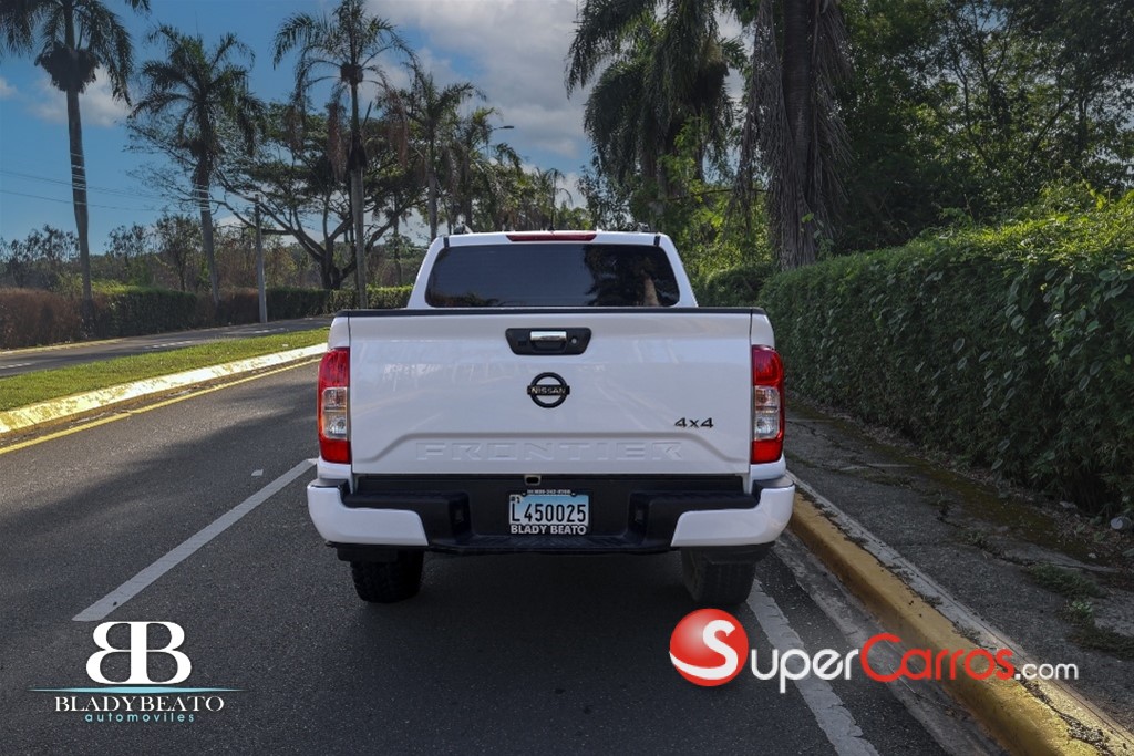 2023 Nissan Frontier — foto 8 / 10