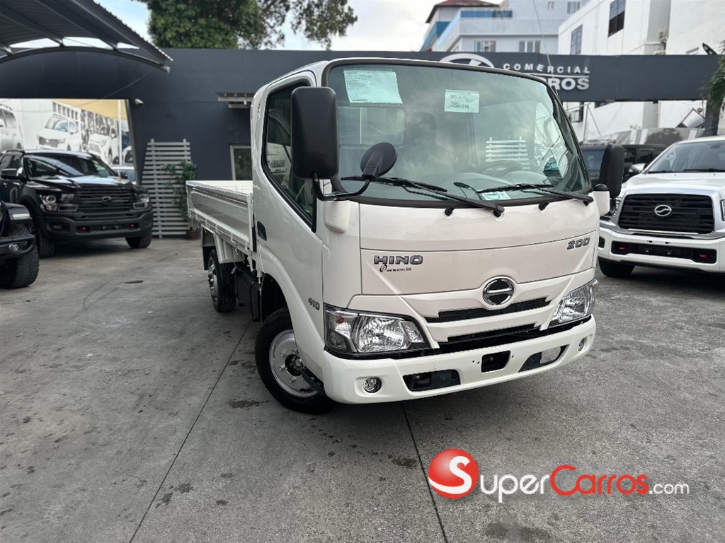 2025 Hino 200