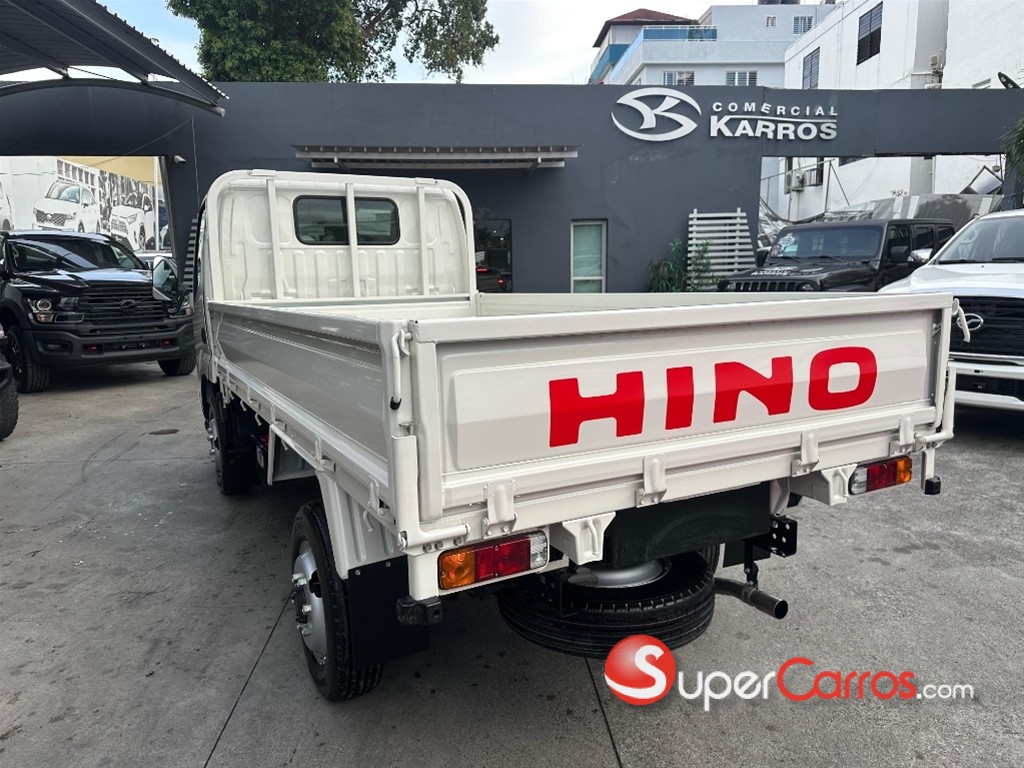 2025 Hino 200 — foto 2 / 10