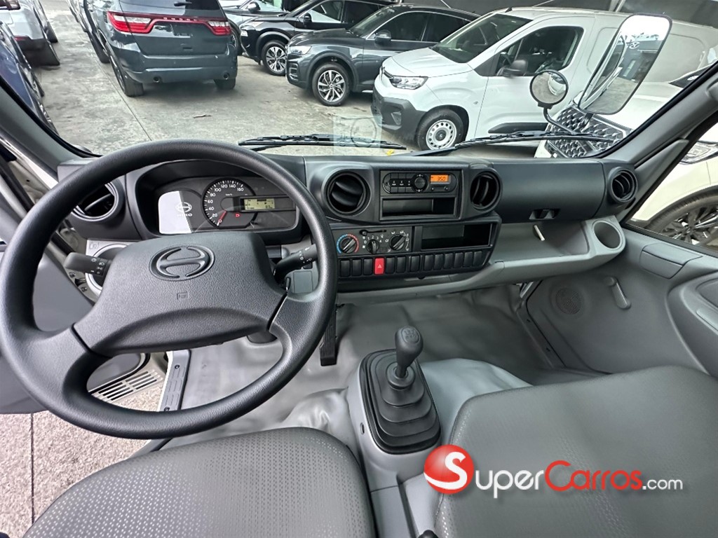 2025 Hino 200 — foto 8 / 10