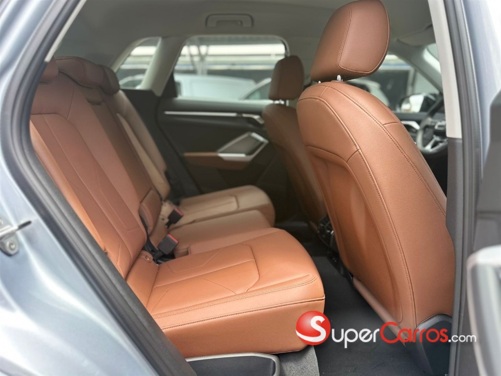 2025 Audi Q3 35 TFSI Advance Plus — foto 8 / 12