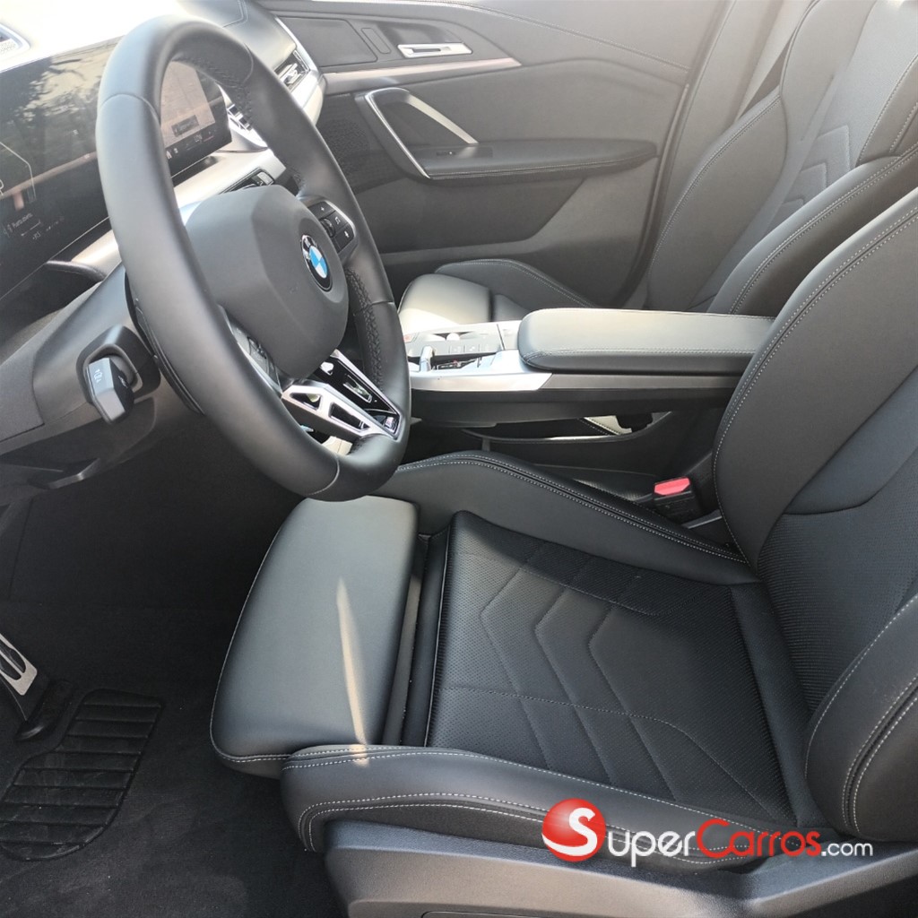 2026 BMW X 2 M sport — foto 9 / 12