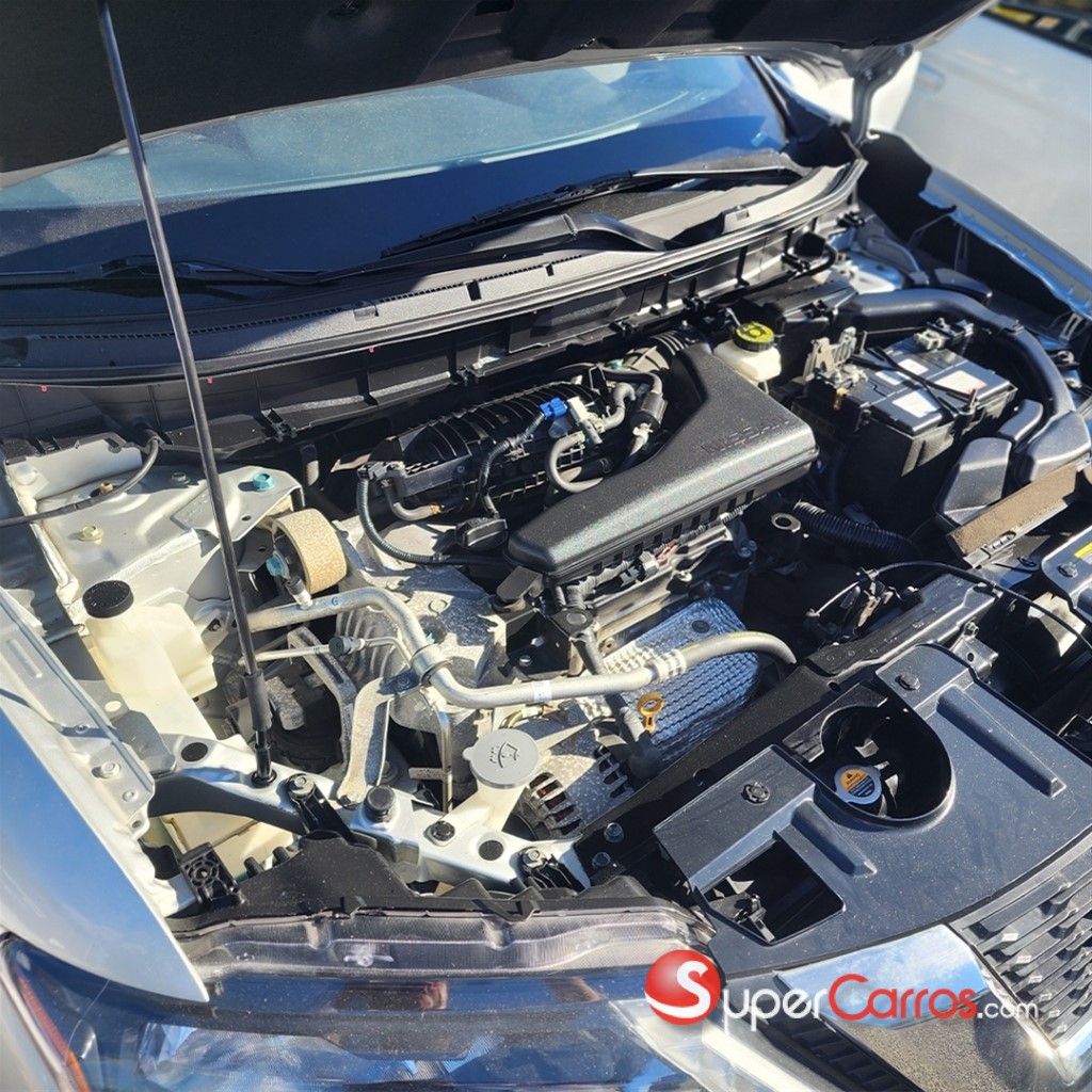 2020 Nissan Rogue SV — foto 9 / 10