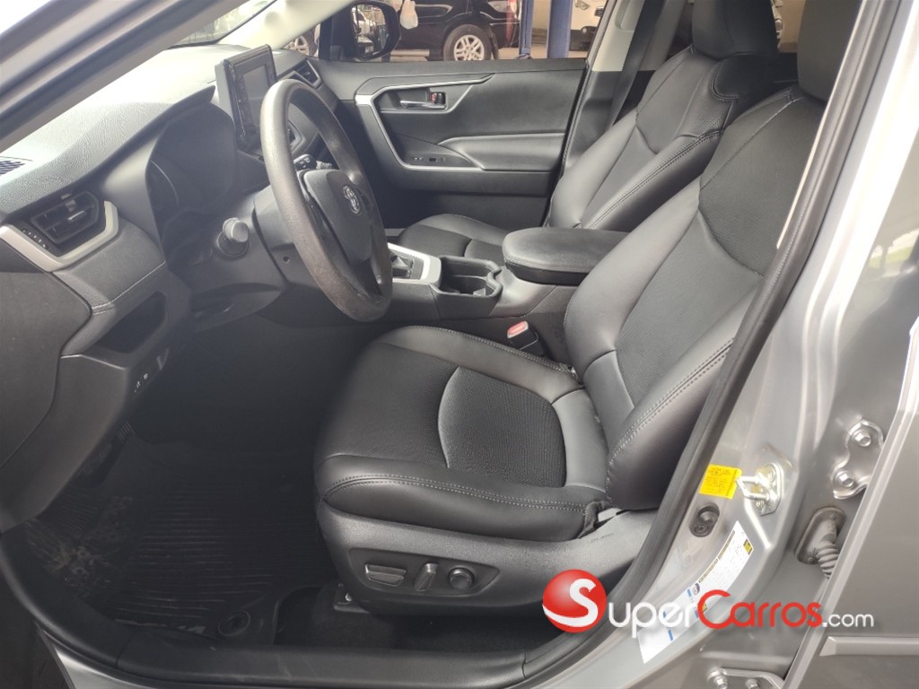 2021 Toyota RAV4 XLE — foto 5 / 9