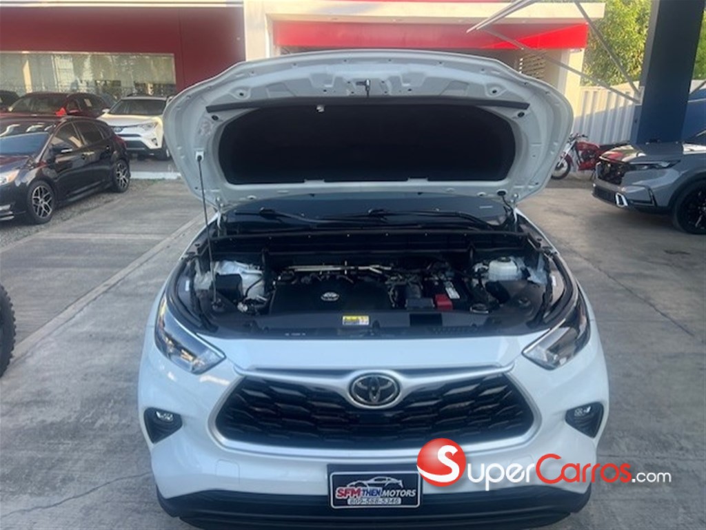 2022 Toyota Highlander XLE — foto 4 / 11