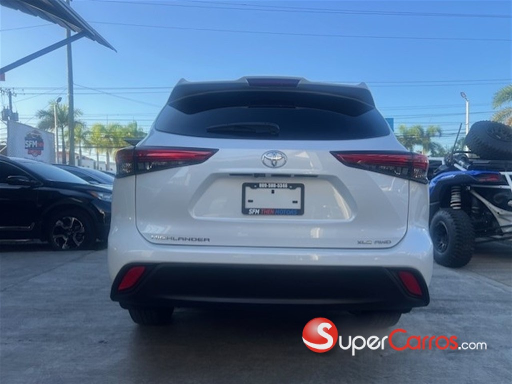 2022 Toyota Highlander XLE — foto 5 / 11