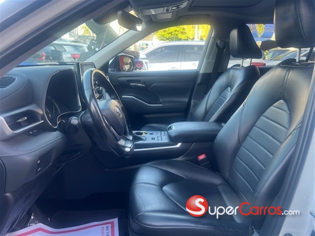 2022 Toyota Highlander XLE — foto 8 / 11