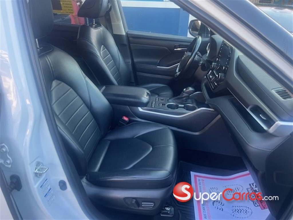 2022 Toyota Highlander XLE — foto 9 / 11