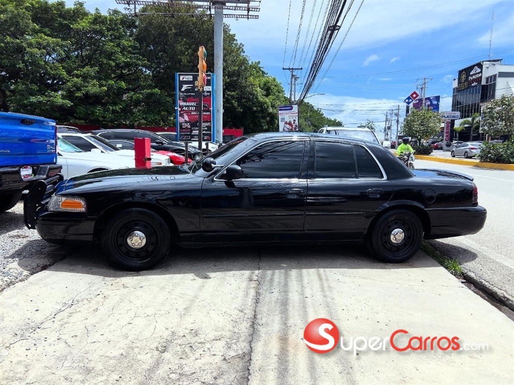 2010 Ford Crown Victoria Police Interceptor — foto 8 / 12