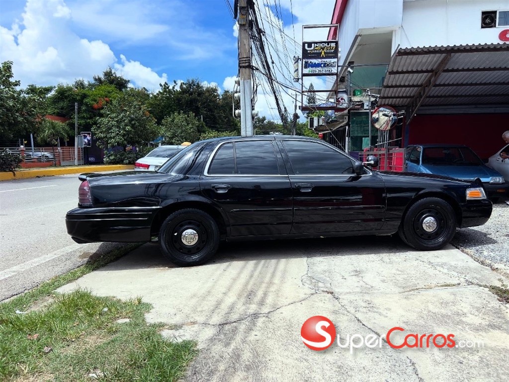 2010 Ford Crown Victoria Police Interceptor — foto 9 / 12