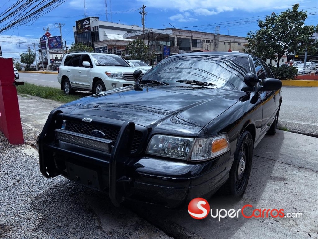 2010 Ford Crown Victoria Police Interceptor — foto 11 / 12